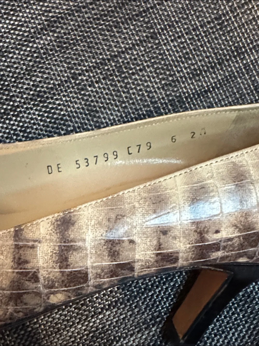 Embossed Leather Animal Print Pumps